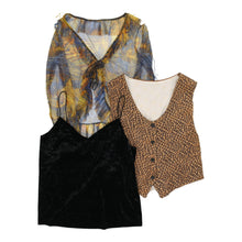 Load image into Gallery viewer, Womens Y2K / Preloved Mix (£12 / KG) - Vintage Wholesale
