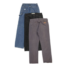 Load image into Gallery viewer, Lee &amp; Wrangler Jeans Mix (£7.50 / Piece) - Per Piece
