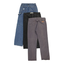 Load image into Gallery viewer, Lee &amp; Wrangler Jeans Mix (£12 / KG) - Vintage Wholesale
