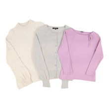 Load image into Gallery viewer, Cashmere Jumpers &amp; Cardigans (£ / Piece) - Vintage Wholesale
