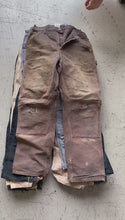 Load and play video in Gallery viewer, Carhartt Double Knee Trousers (£25 / Piece) - Per Piece
