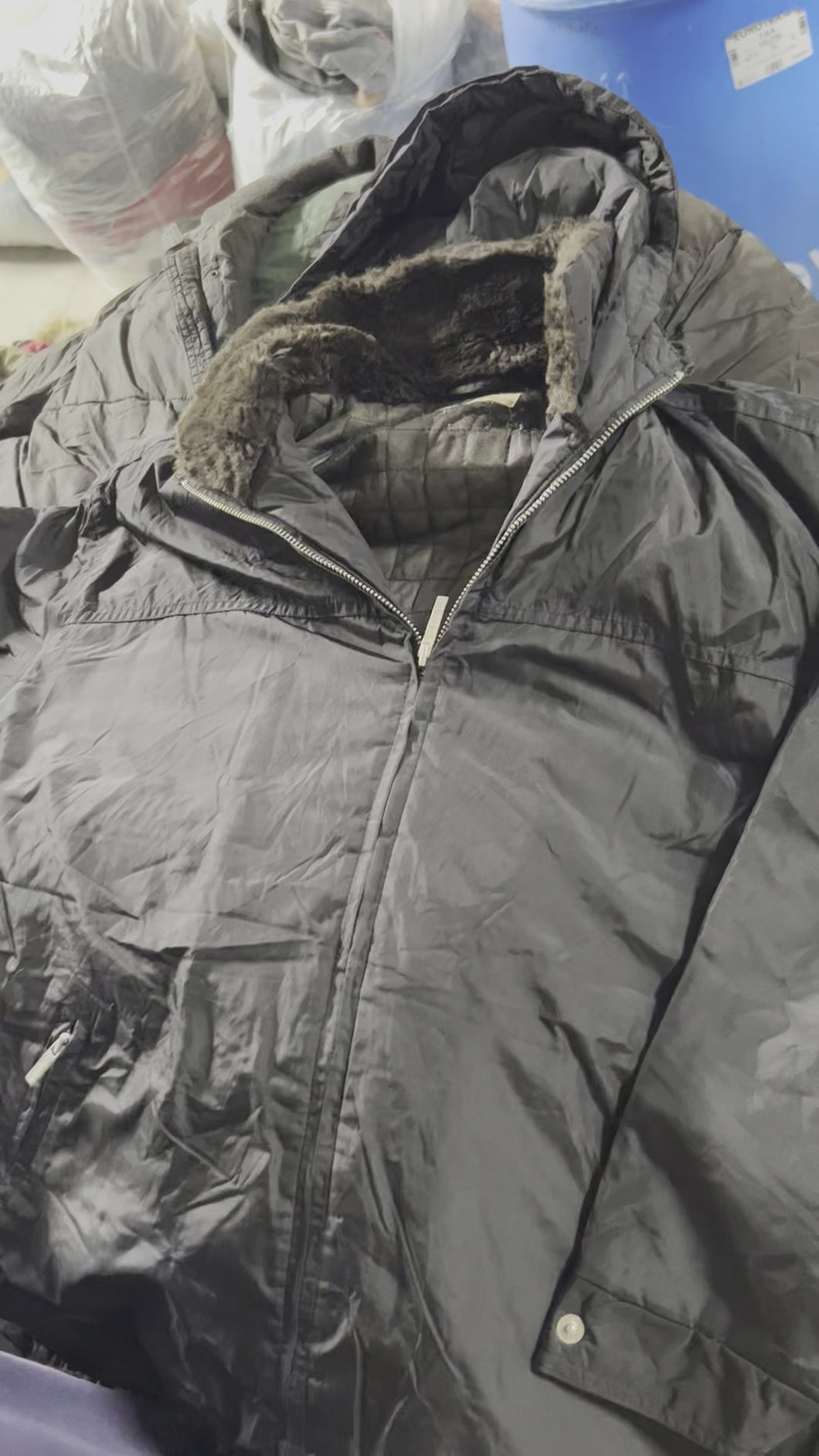 Brand Jackets (Old Label) (£11/ KG) - Vintage Wholesale